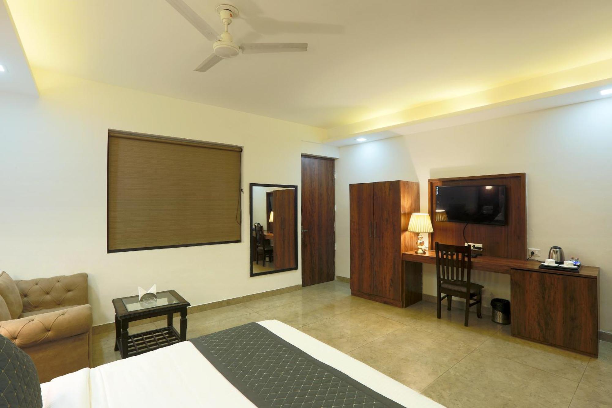 Hotel The Prithvi Near Delhi Airport Nueva Delhi Exterior foto